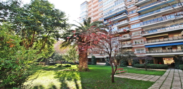 Venta de vivienda de 5 dormitorios en Chamberí. Madrid